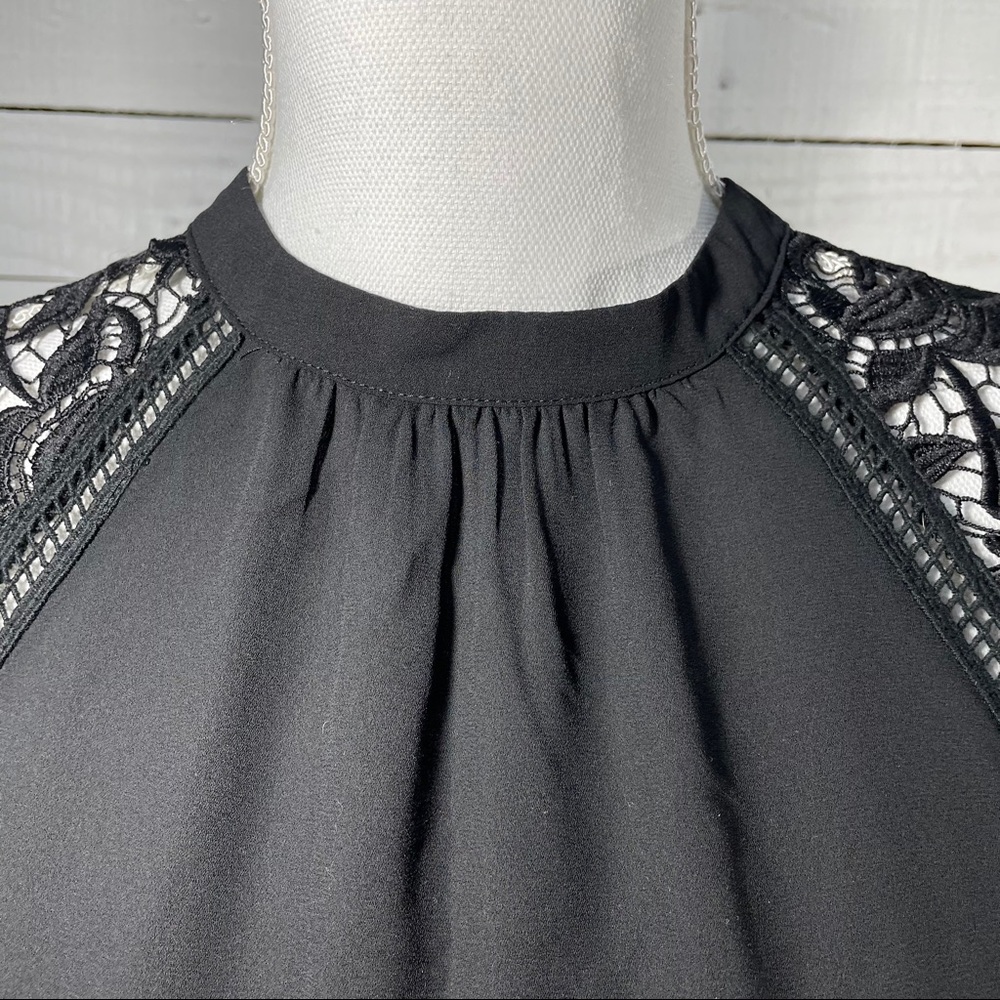 *EXPRESS* Lace Cap Sleeve Mock Neck Blouse - Picture 4 of 9